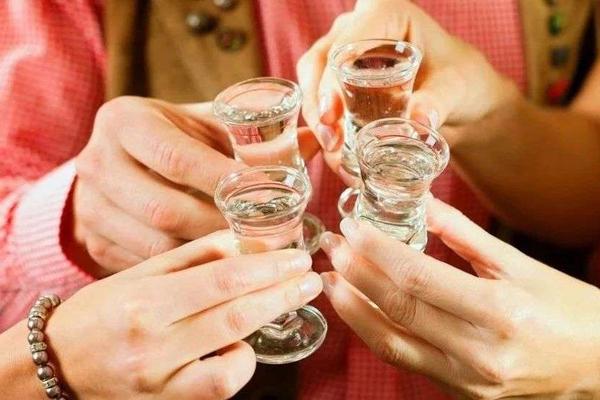 从被动到主动，增长困境下的白酒市场开始讨好年轻人？