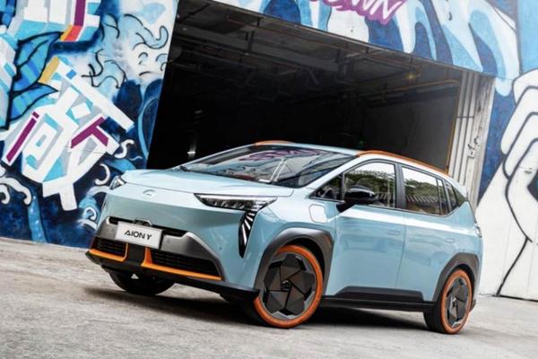 试驾AION Y：体验车辆变身的「一百种可能」