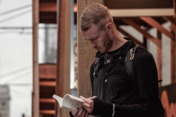 4 年内轻松读了 323 本书，我是如何做到的？