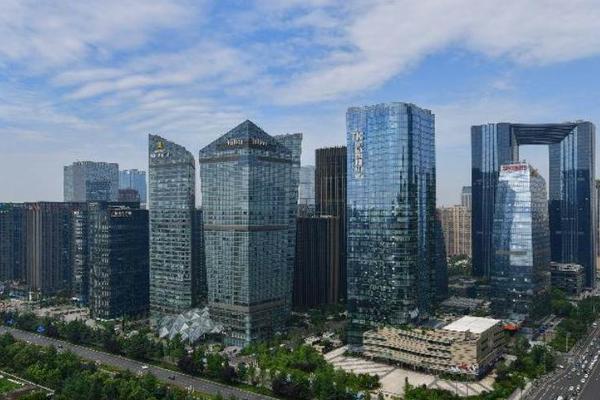 成渝高新区“跨省通办”“云签约” 助力推进双城经济圈建设