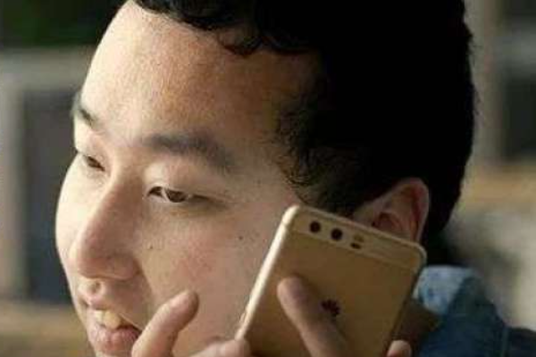 看不见世界的程序员，开发了一款“吃鸡”
