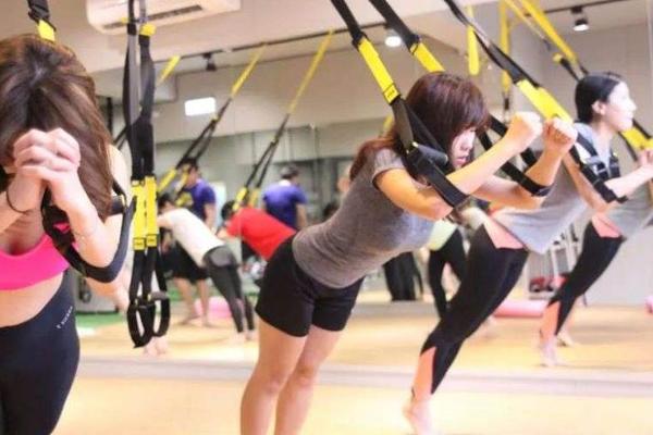 这届去健身房的年轻人，不只为增肌减脂