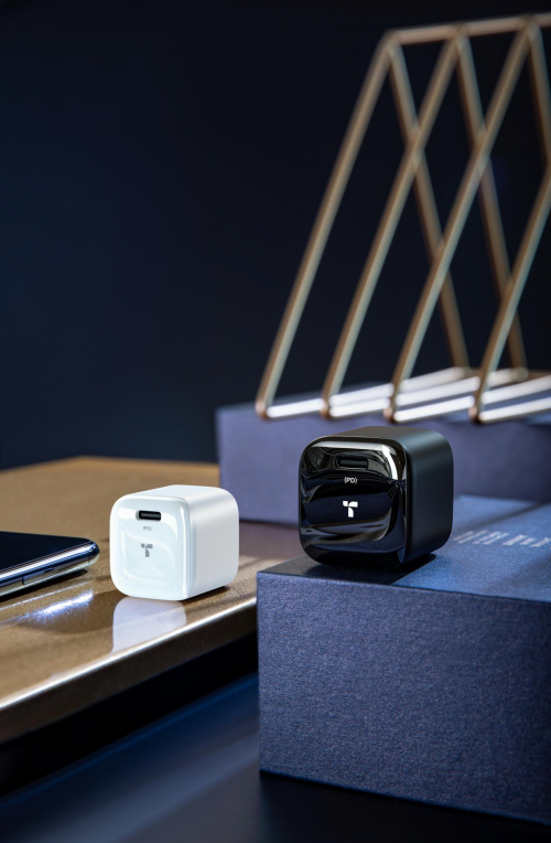 没有苹果充电器？试试这款图拉斯小冰块