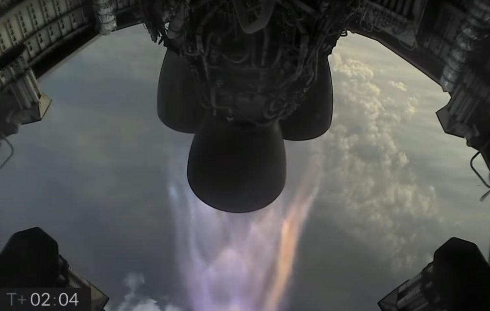 马斯克星舰飞船爆炸现场曝光:碎一地