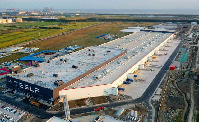 小米「上车」，1080亿够用多久？