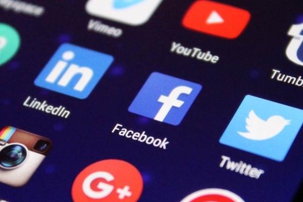 5.33亿Facebook用户数据又遭泄露，剑桥分析丑闻后扎克伯格要交多少罚款？