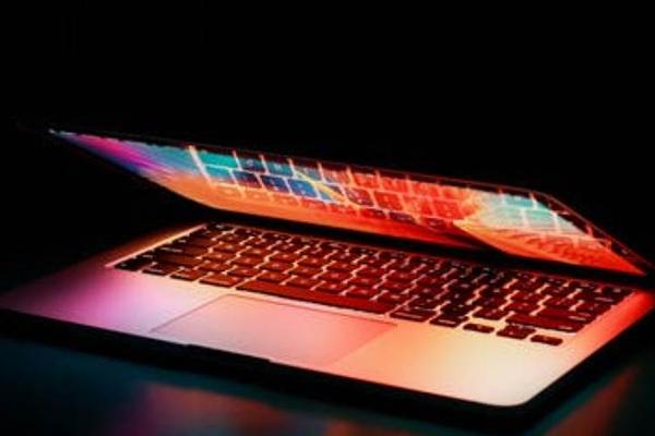 传苹果推迟MacBook和iPad生产，芯片供应短缺是主因