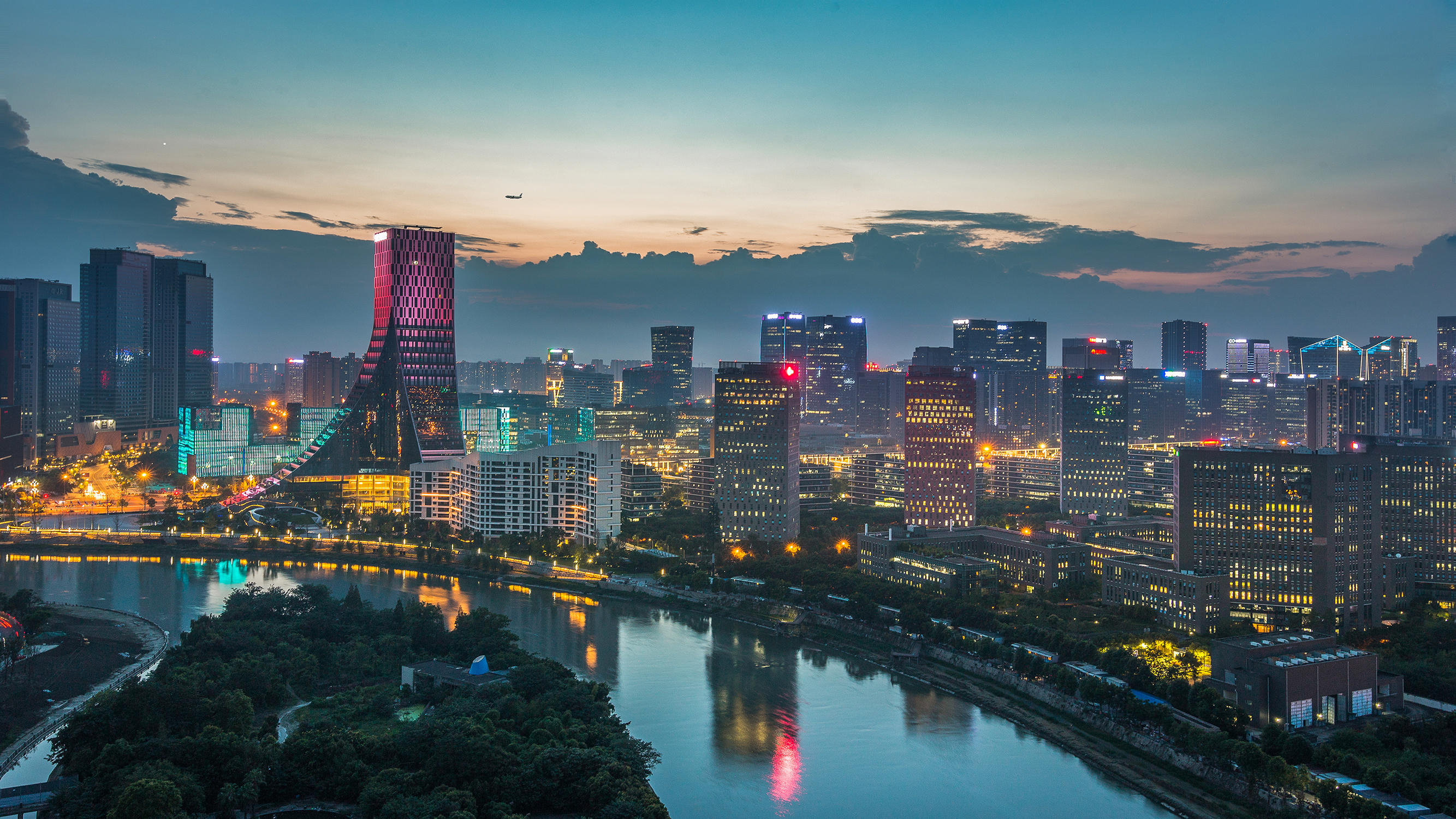 成都腾讯大厦夜景图片