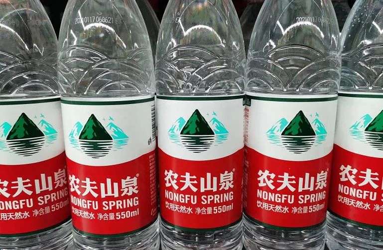 农夫山泉钟睒睒：半个个钟头嘅首富