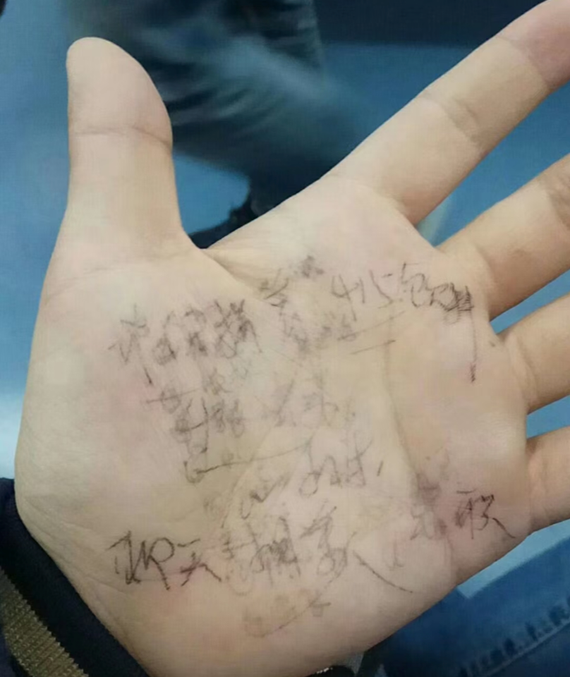 我，95后创业做脱口秀，把钱赔光那天打算送外卖