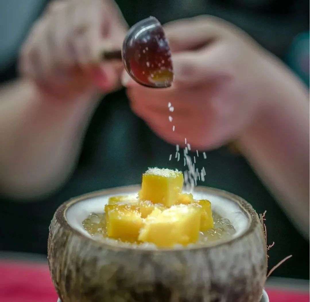 茶里加点咸，月销10万+，今年夏天“盐系茶饮”似乎要崛起了？