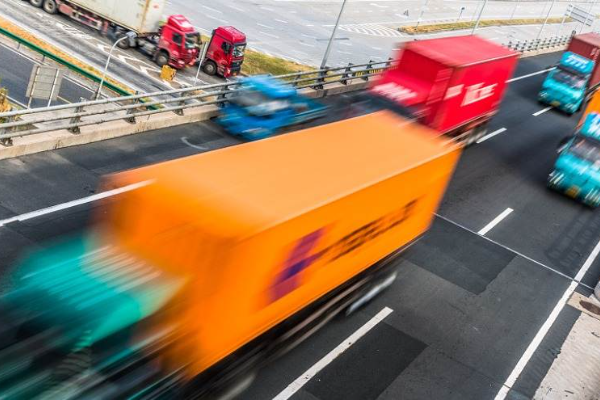 行业观察 | 顺丰亏损十亿，是电子发票引起的？