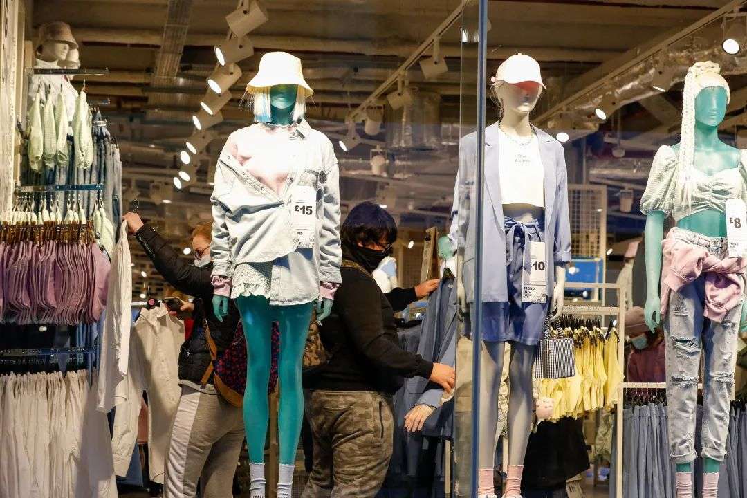 你别笑，我真花 80 元买了一双 Gucci