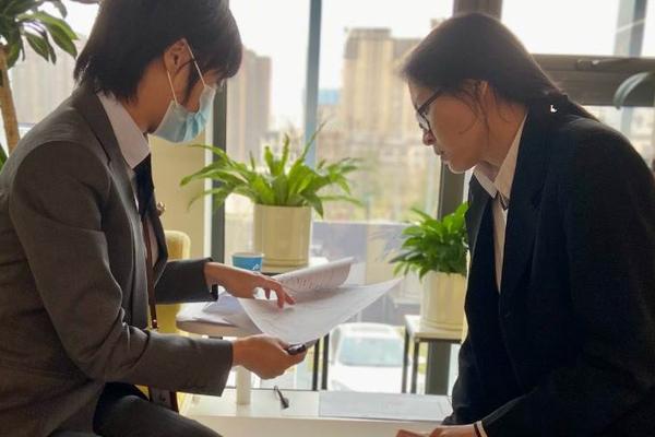一日办结！企业送锦旗点赞曲江新区不动产登记服务