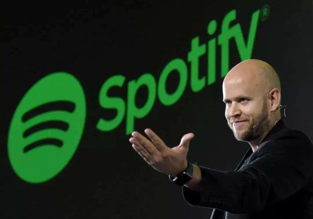 预告了两年后，Spotify终于靠硬件“上车”