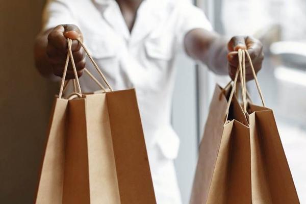 老品牌一朝消失，新业态不断涌现：充满不确定性的消费互联网