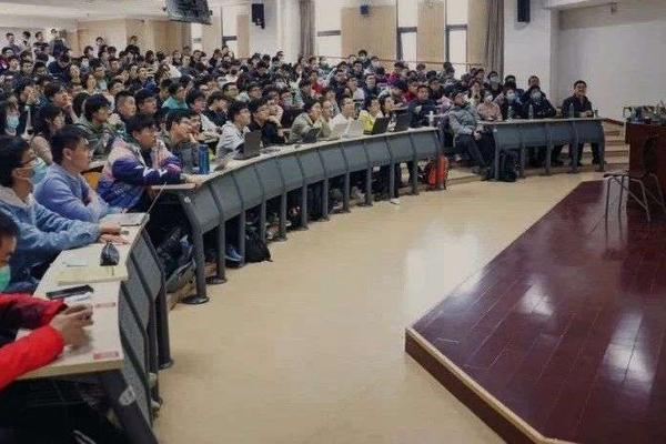 强强联手，北大清华联合打造通用人工智能实验班，朱松纯领衔，首批学生已开课