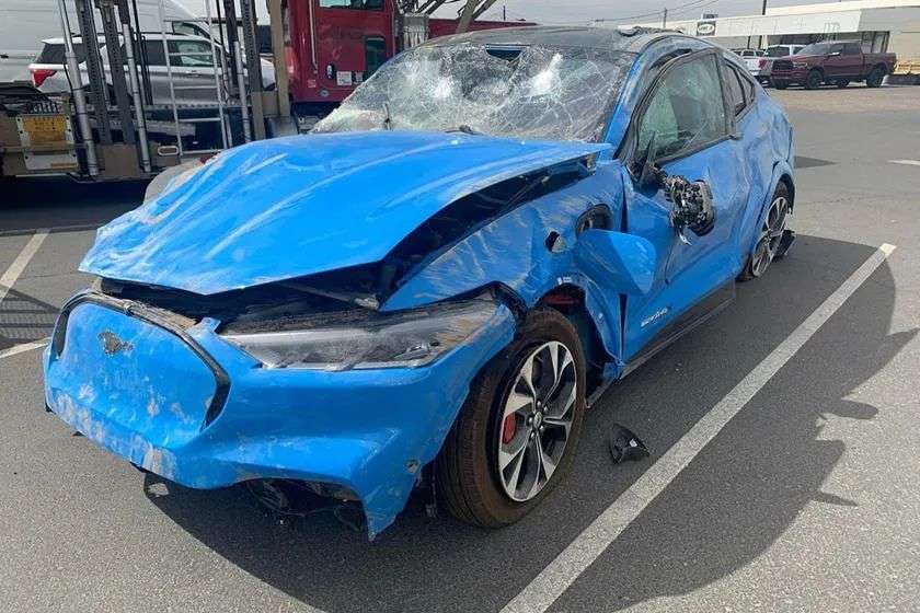 是的电动汽车更耐撞更能保命