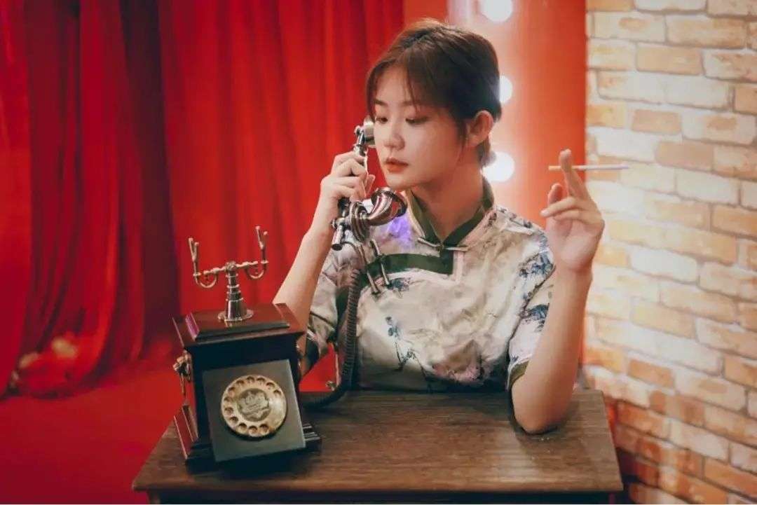 从传统密室到剧本杀，解密世界的新宠？