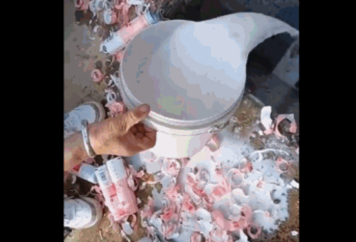 01 粉丝倒掉牛奶,这是什么「骚操作」?