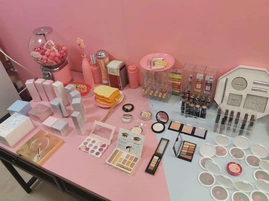 一年投7位数，代工厂不甘心为花西子们“打工”