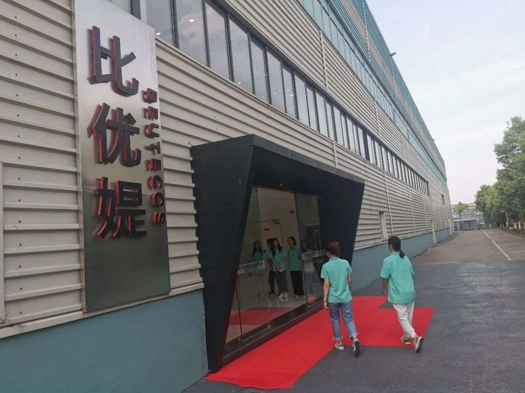 一年投7位数，代工厂不甘心为花西子们“打工”