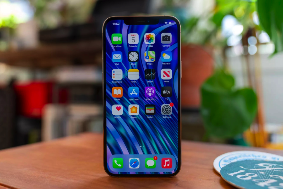 和紫色 iPhone 12 一起推出的，还有苹果的随机序列号