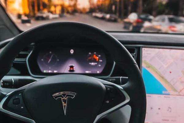 你愿意为现在的自动驾驶辅助功能花多少钱？