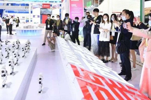 第五届丝博会西咸新区展区人气爆棚