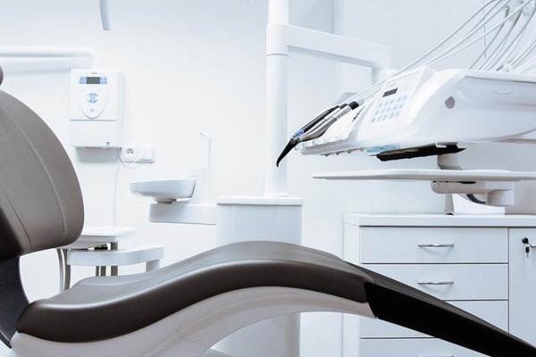 整一次牙比LV包还贵，合适吗？