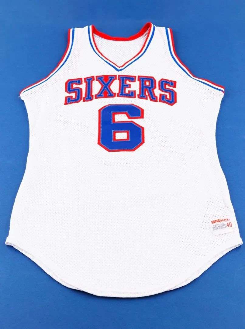 886人认购28万刀乔丹亲穿球衣，这家公司将体育收藏品当股票卖