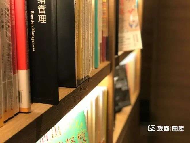 从风光无限到连关10店，诚品经历了什么