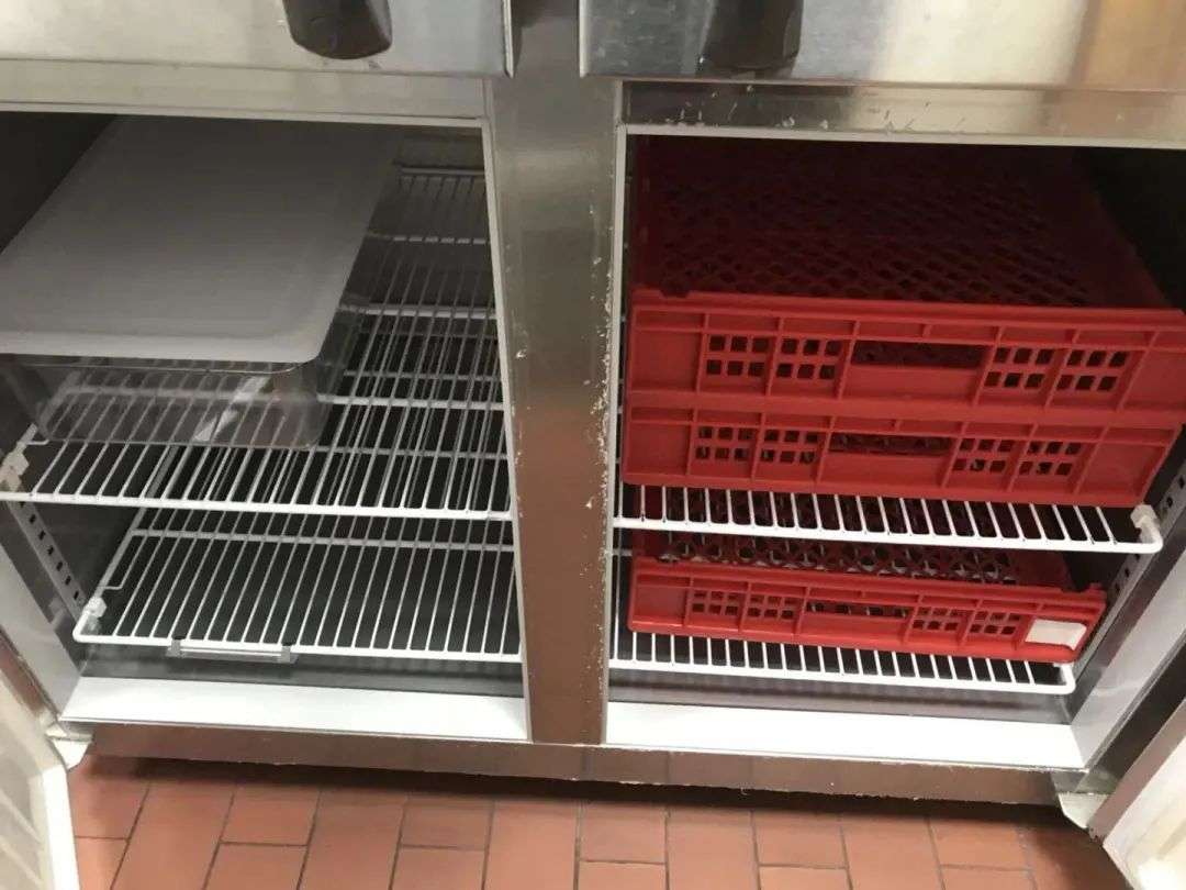 突查茶饮店，多数品牌都在上午11点前“翻车”