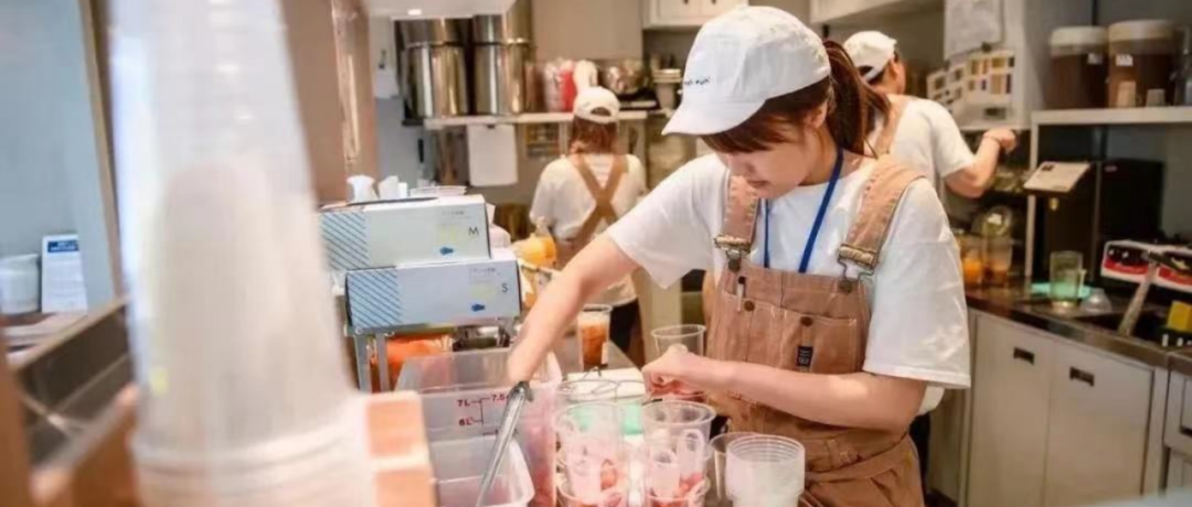 突查茶饮店，多数品牌都在上午11点前“翻车”