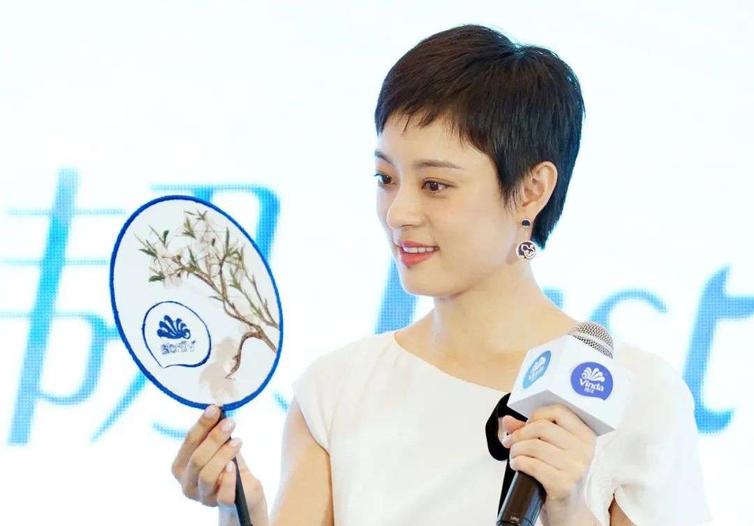 号召员工大胆买股票，中山首富在玩什么？