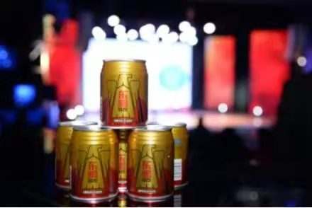 “功能饮料第一股”东鹏饮料明日敲钟上市，加华陪跑进入新征程 | 加华Family