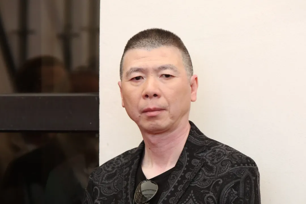 10亿收购款，“回吐”2亿多，冯小刚真的对赌失败了？