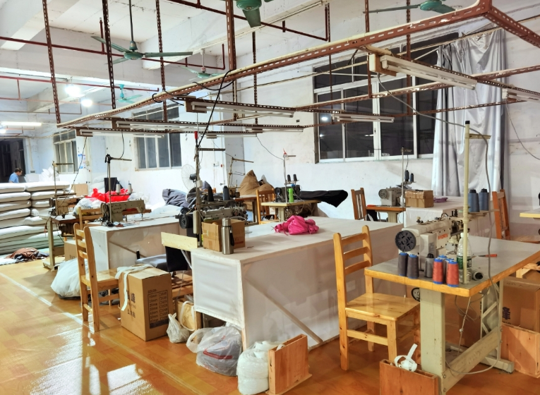 直播蚕食472个头部家具厂，佛山惊现“用工荒”