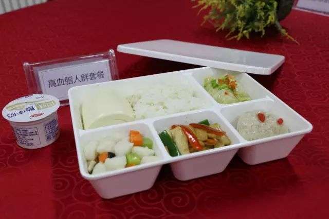 开放三孩政策后，会有更多人“懂”老年餐饮？