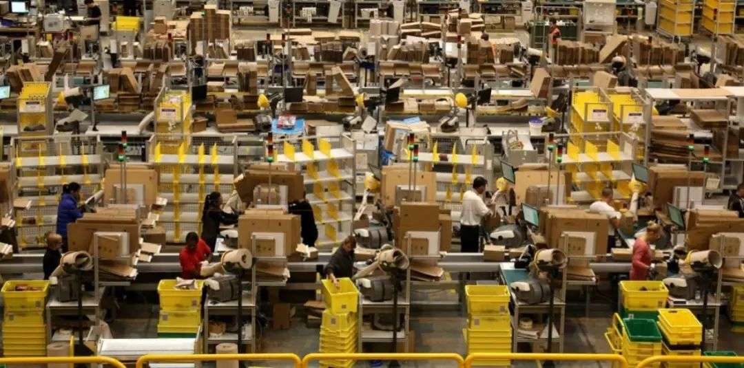 被全网群嘲的「打工人休息亭」，到底错在哪了？