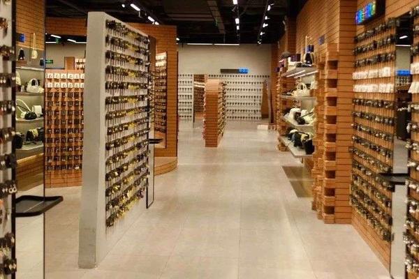 小饰品，大赛道
