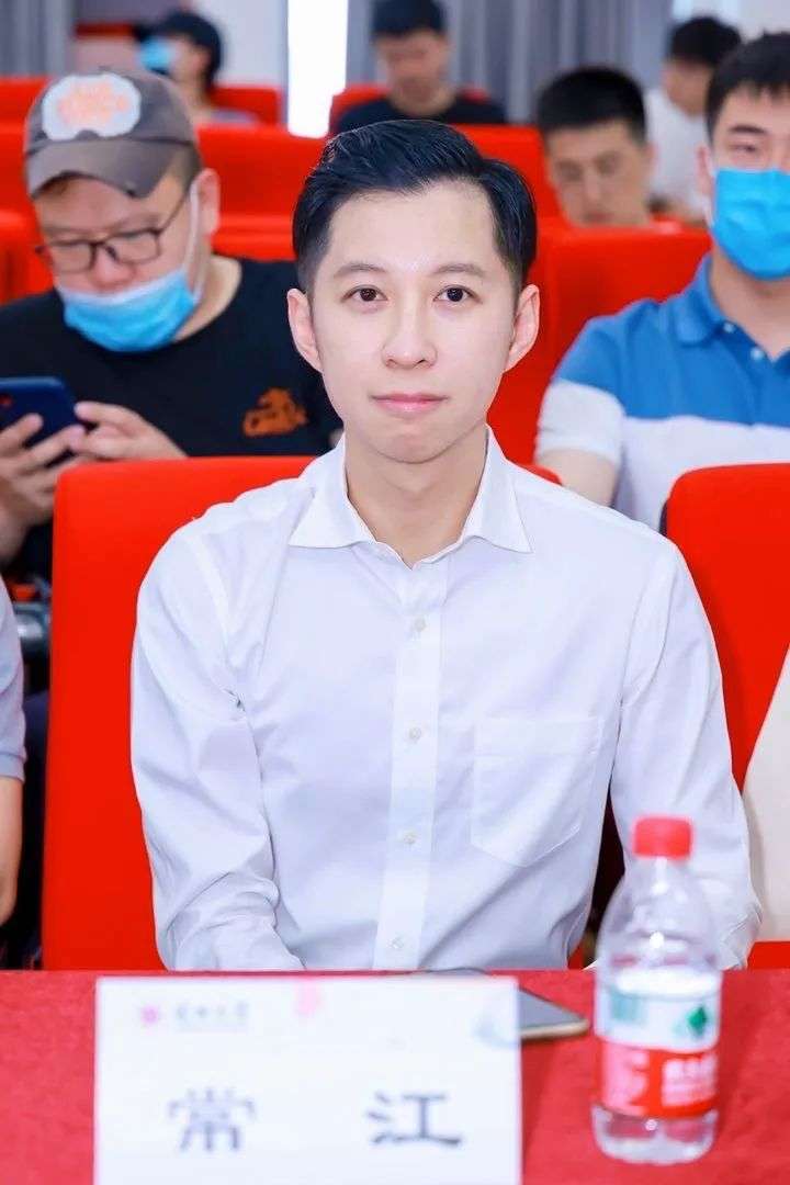 对话常江教授00后群体的媒介使用习惯与兴趣取向