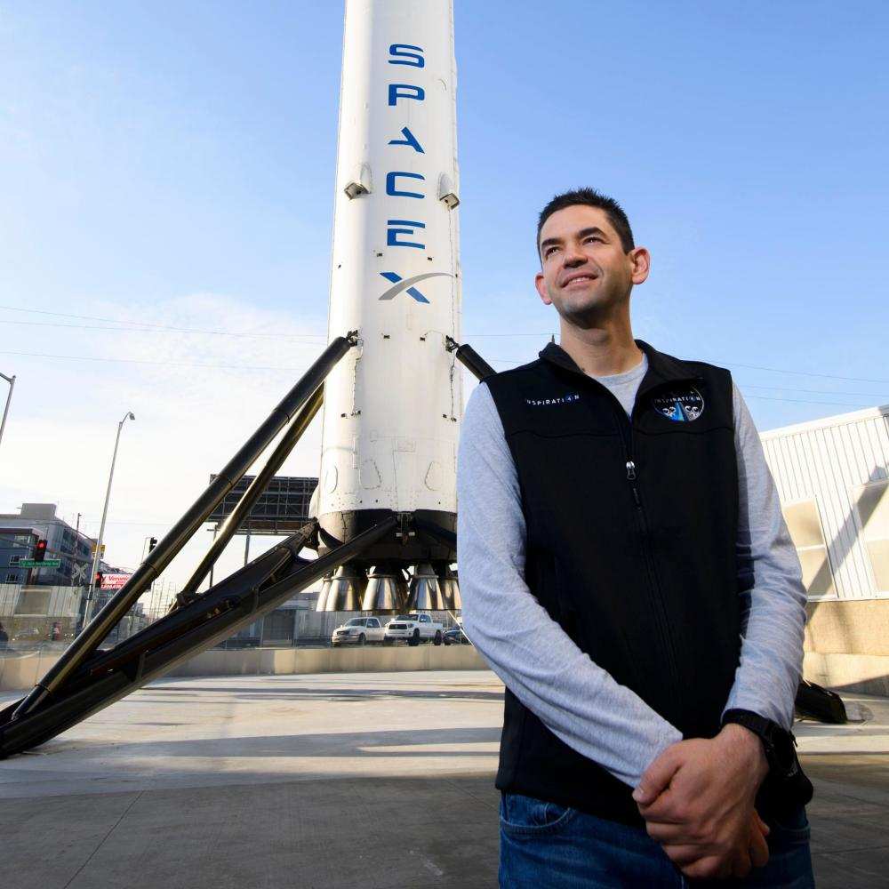 杰夫·贝索斯(jeff bezos)时间:2021年7月地点:卡门线旅行方式:搭乘