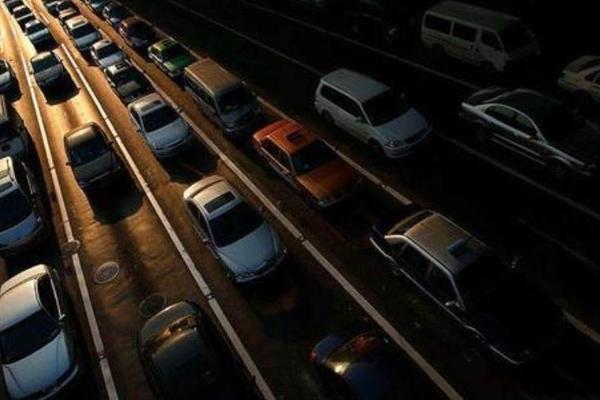 上半场“打野”、下半场“制霸”：新造车的终局猜想