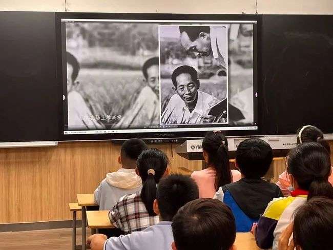 智慧教学与多彩活动并重，伏牛路小学巧用欧帝智慧教室互动黑板