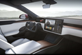 深度体验特斯拉新Model S：游戏体验翻车，方向盘让人又爱又恨