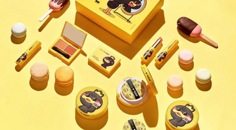 玩盲盒的泡泡玛特，美妆零售盒里究竟藏有什么“秘密”？