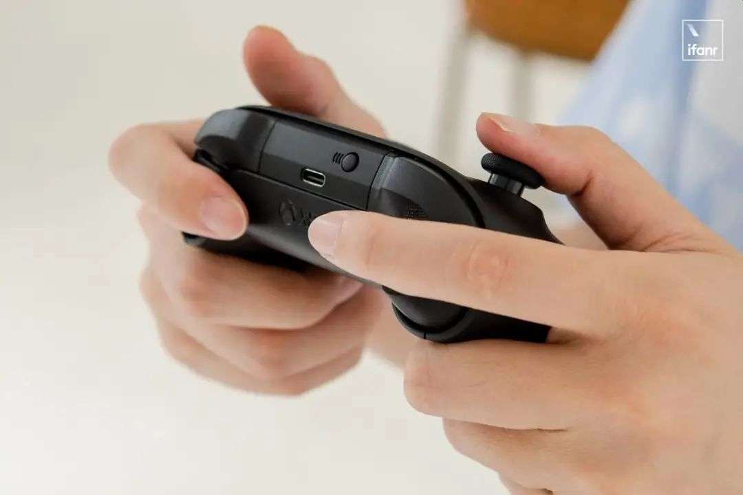 微软 Xbox Series X 主机体验：畅玩 3A 游戏小菜一碟，XGP 会员服务才是亮点