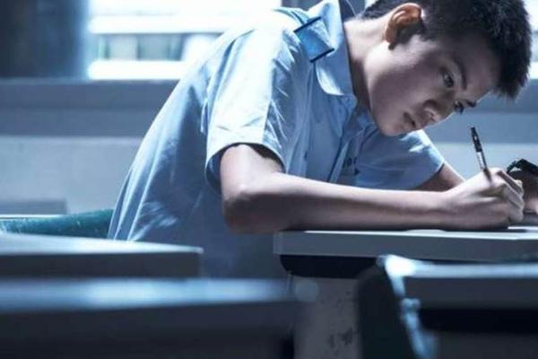 失业后，我在图书馆假装上班