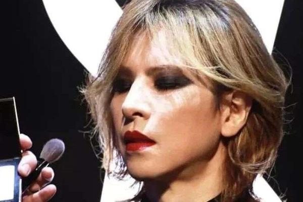 1.85亿男性关注美妆博主，“男色时代”品牌如何抢占先机？